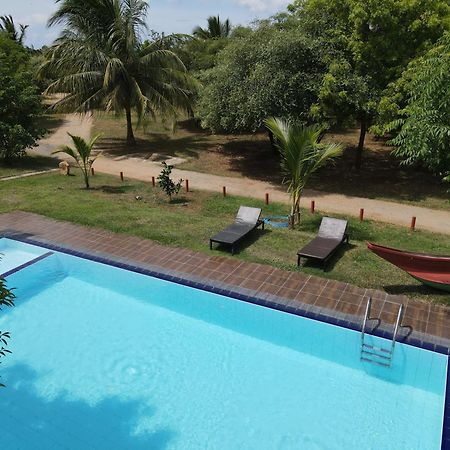 Yala Peace Cottages ทิซซามาฮารามา ภายนอก รูปภาพ