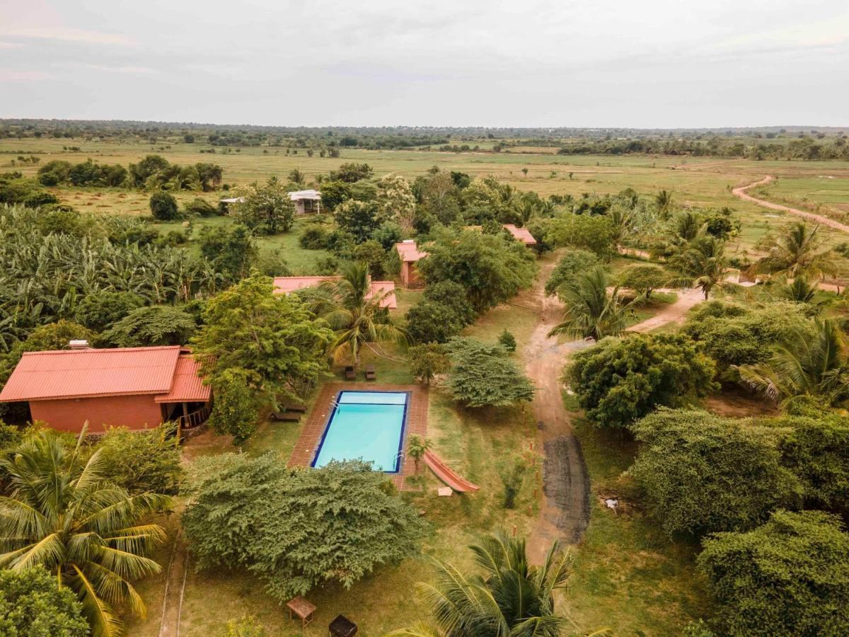 Yala Peace Cottages ทิซซามาฮารามา ภายนอก รูปภาพ