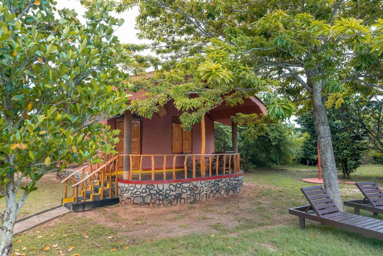Yala Peace Cottages ทิซซามาฮารามา ภายนอก รูปภาพ