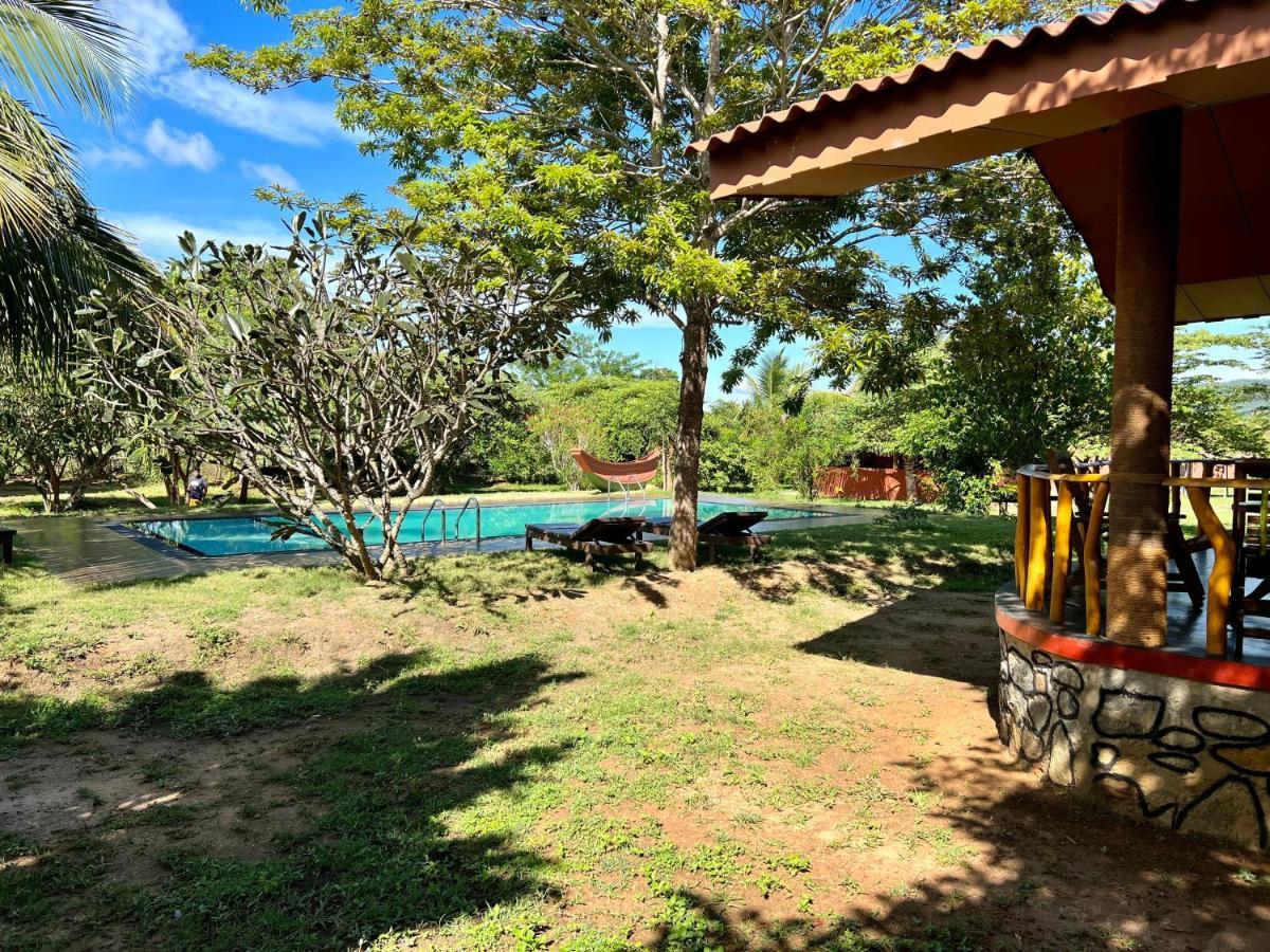 Yala Peace Cottages ทิซซามาฮารามา ภายนอก รูปภาพ