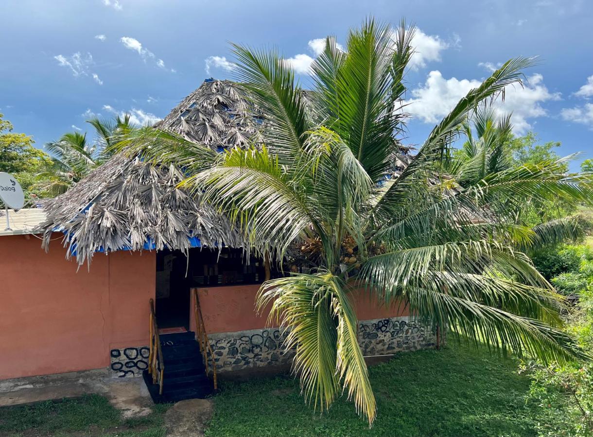 Yala Peace Cottages ทิซซามาฮารามา ภายนอก รูปภาพ