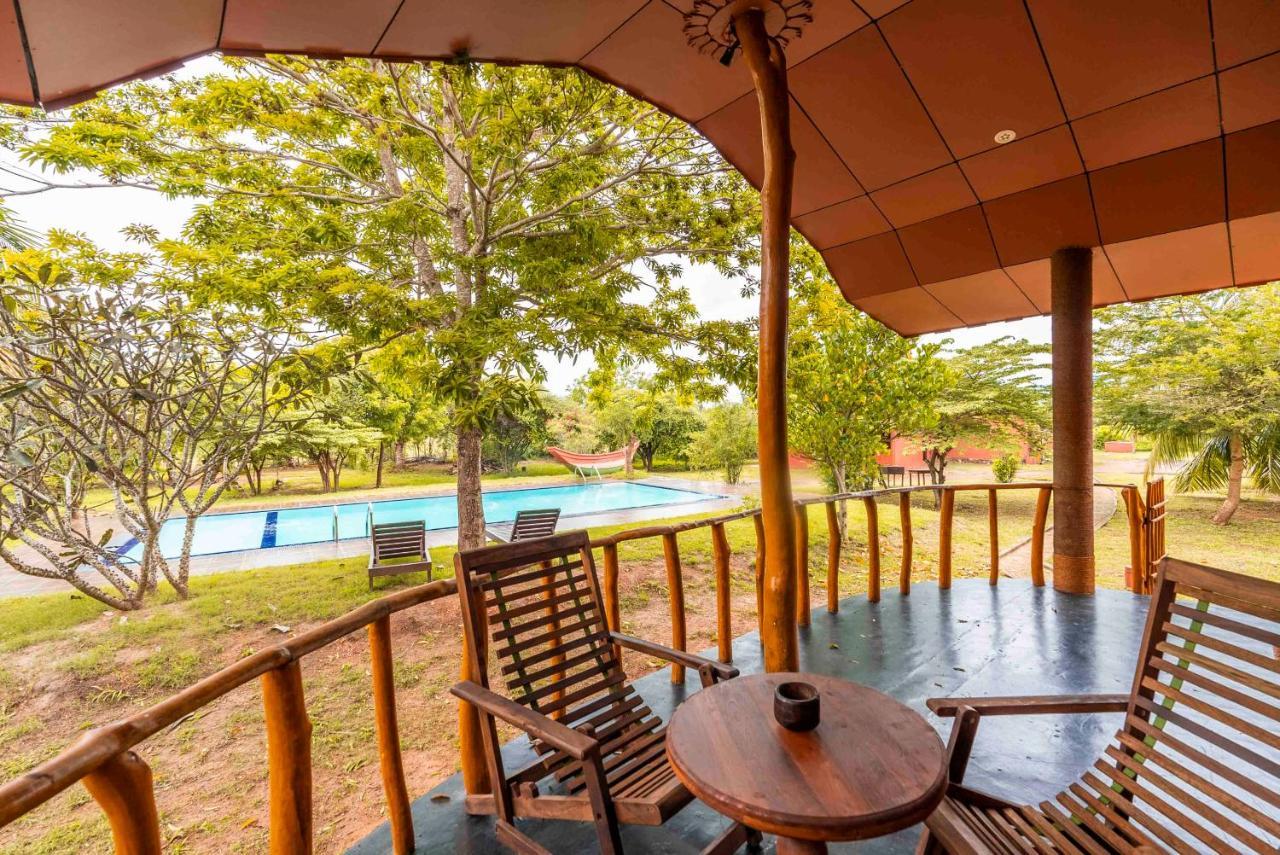 Yala Peace Cottages ทิซซามาฮารามา ภายนอก รูปภาพ
