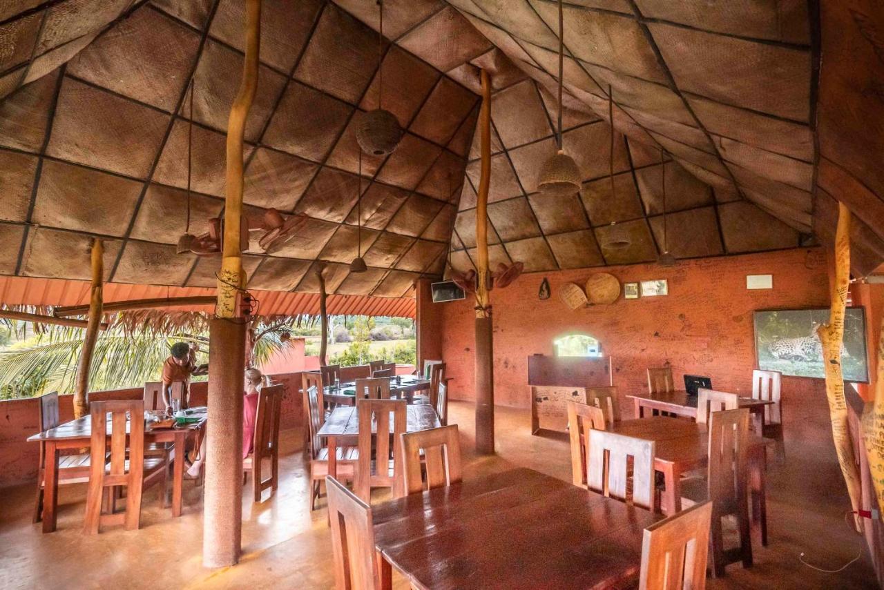 Yala Peace Cottages ทิซซามาฮารามา ภายนอก รูปภาพ