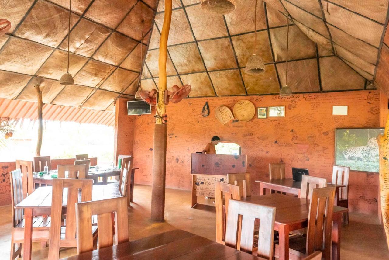 Yala Peace Cottages ทิซซามาฮารามา ภายนอก รูปภาพ