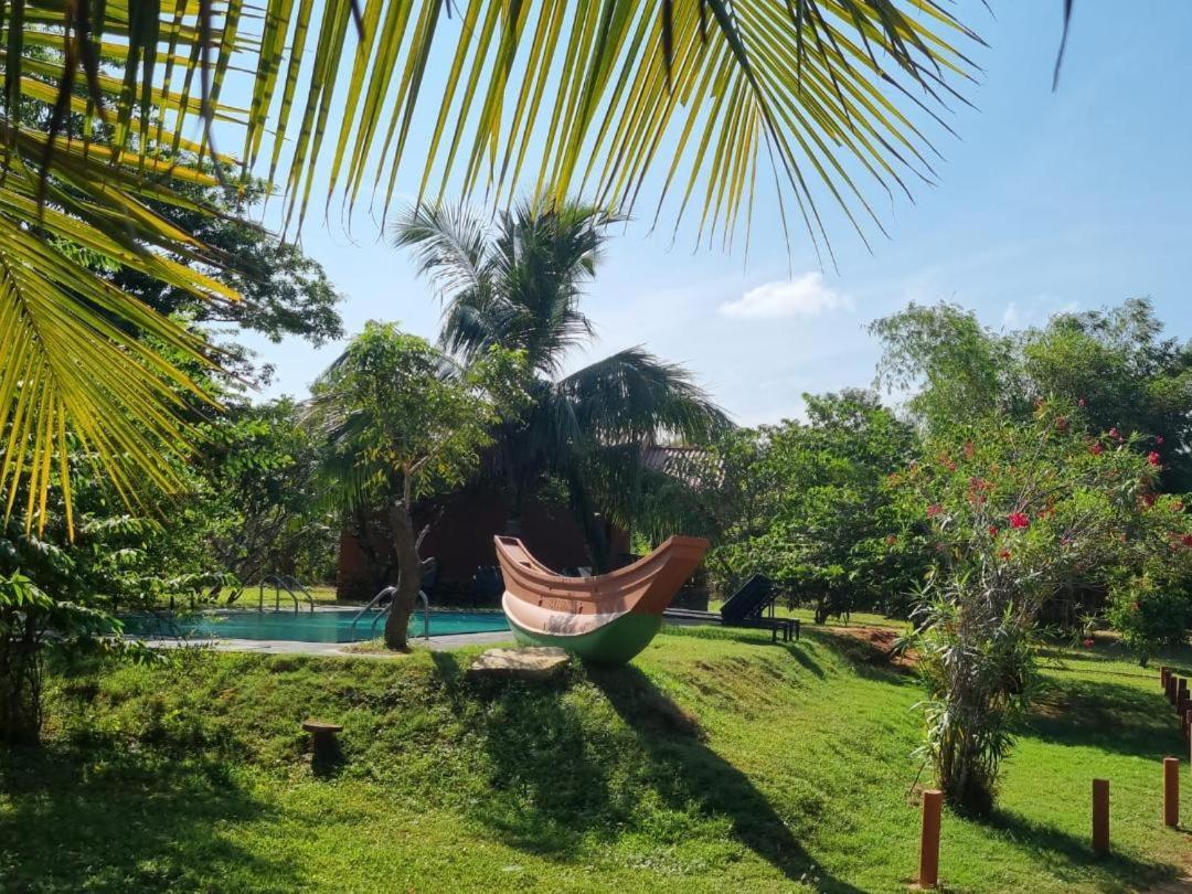 Yala Peace Cottages ทิซซามาฮารามา ภายนอก รูปภาพ